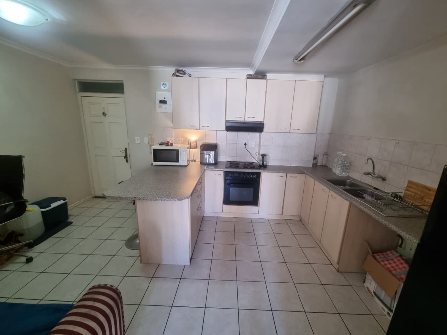 1 Bedroom Property for Sale in Wynberg Western Cape